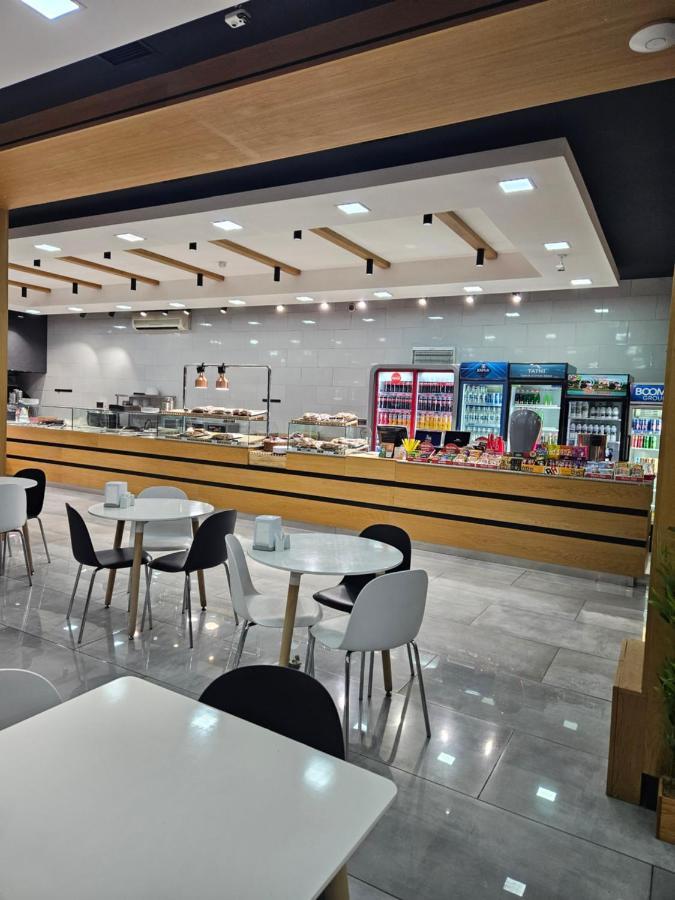 Galstyans Hotel Evn Airport P'arak'ar المظهر الخارجي الصورة
